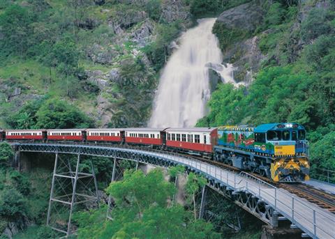 キュランダ高原列車（ｃ）クイーンズランドレールトラベル